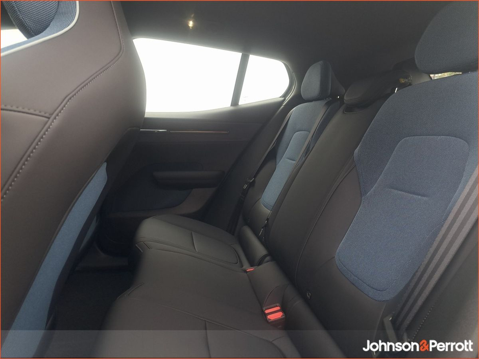 2024 Volvo EX30 Single Motor BEV 272hp Plus *VERY LOW MILEAGE* €34,900