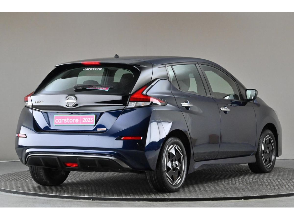 2023 Nissan Leaf - image 8
