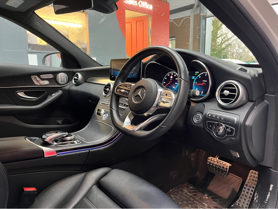2019 Mercedes-Benz C Class €27950 2019 MERCEDES-BENZ C220D AMG LINE 2.0 / CRUISE CONTROL / ELECTRIC MEMORY & HEATED SEATS / REVERSE CAMERA / PADDLE SHIFTERS €27,950