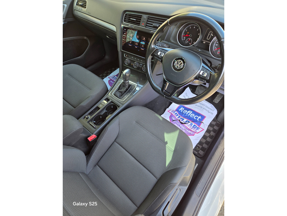 2017 Volkswagen Golf - image 14