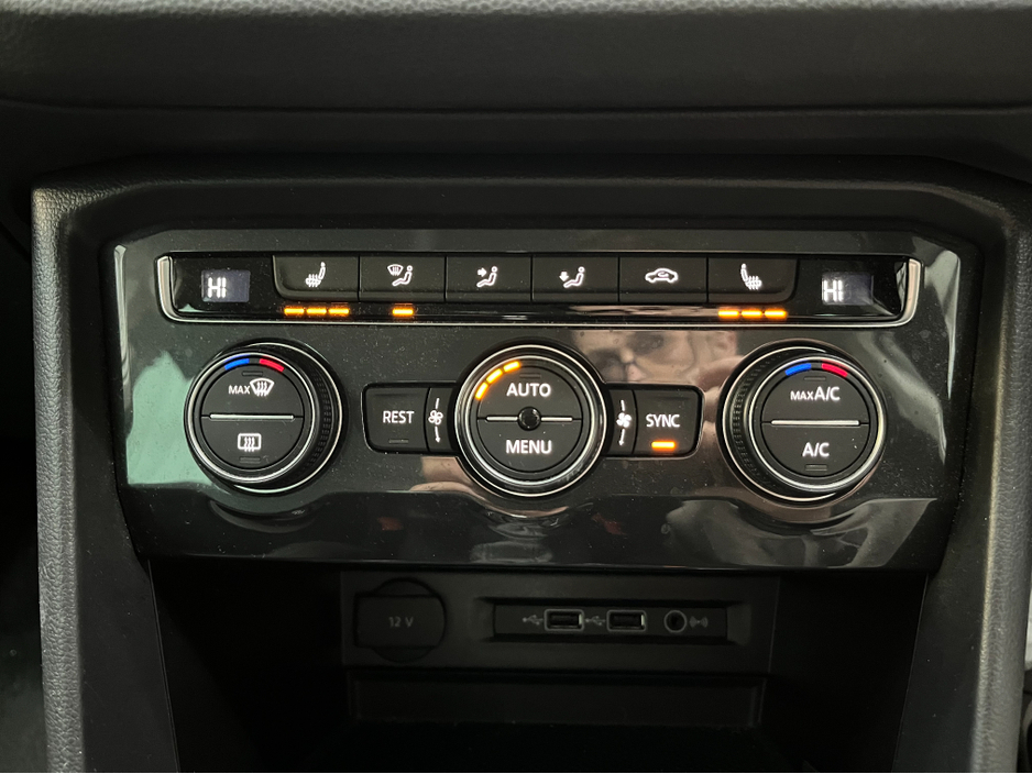 2020 Volkswagen Tiguan - image 19