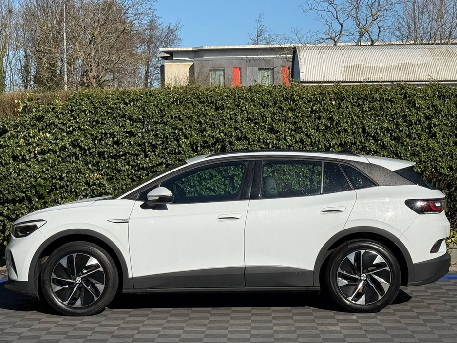 2022 Volkswagen ID.4 - image 3