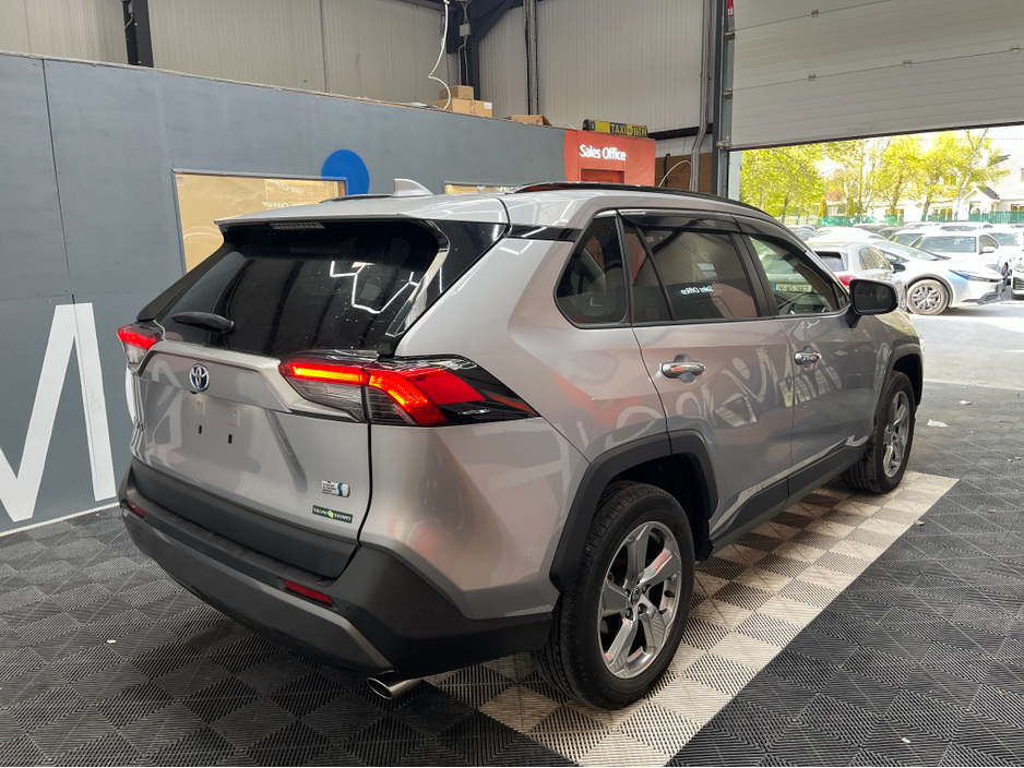 2021 Toyota Rav4 - image 2