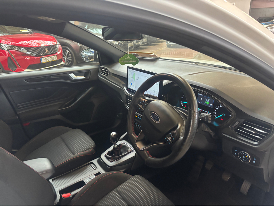 2023 Ford Focus - image 13