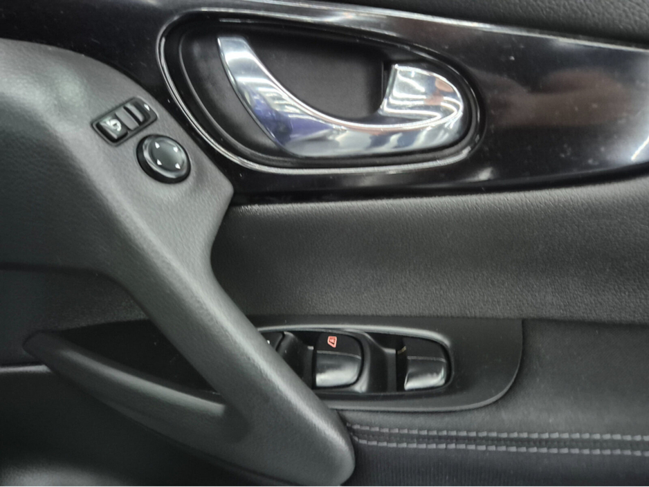 2017 Nissan Qashqai - image 11