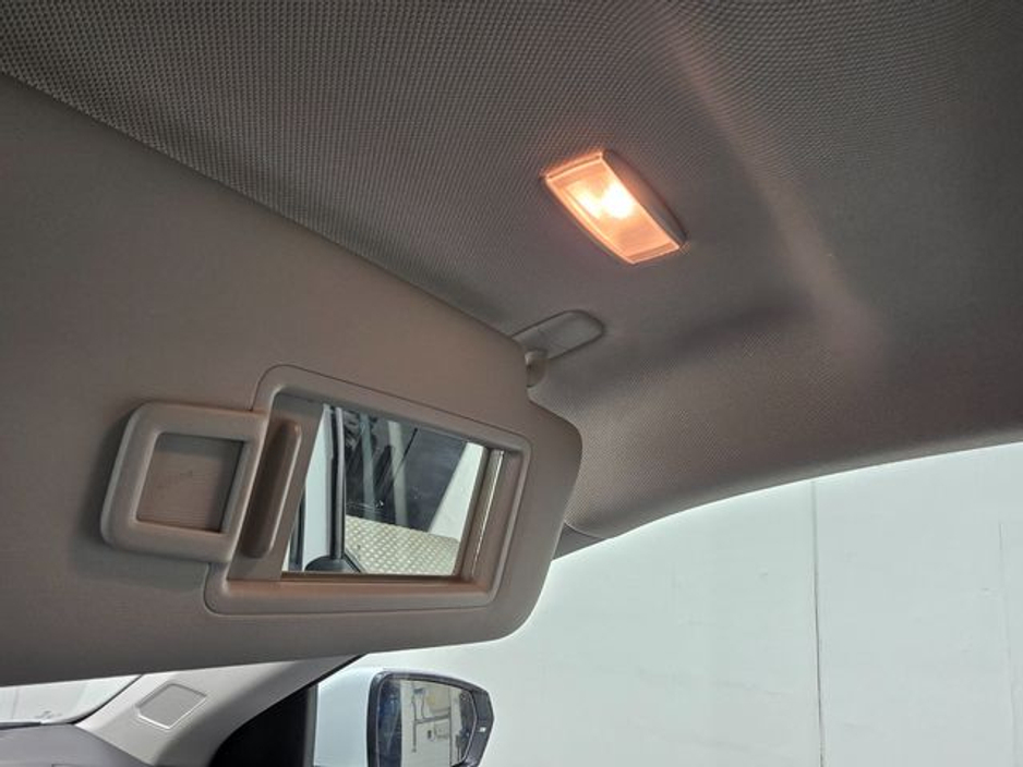 2019 Volkswagen Polo - image 29