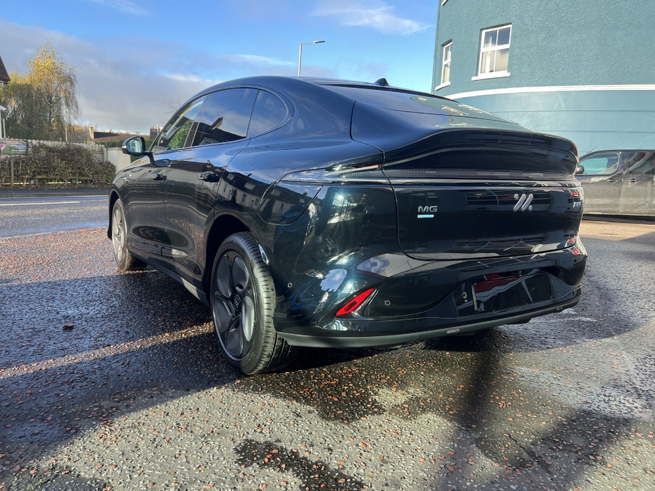 2025 MG MG IM6 LONG RANGE