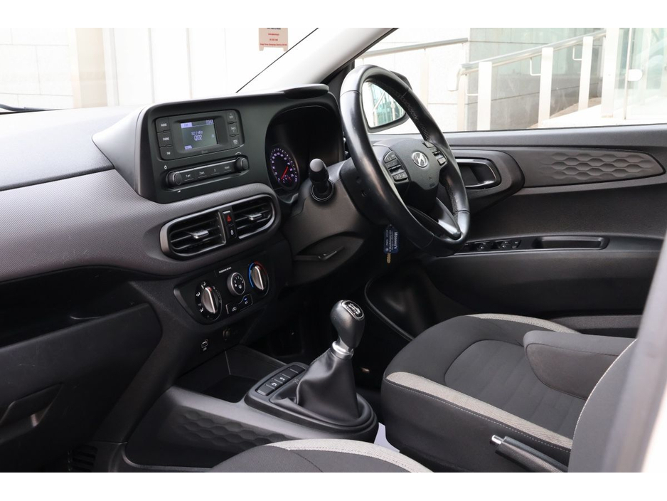 2020 Hyundai i10 - image 12