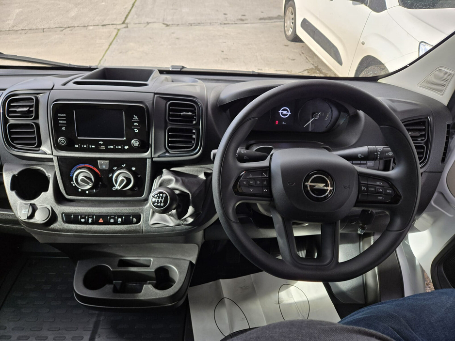 2026 Opel Movano  €29,950