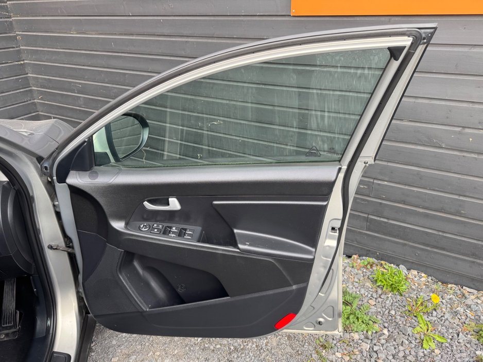 2013 Kia Sportage - image 15