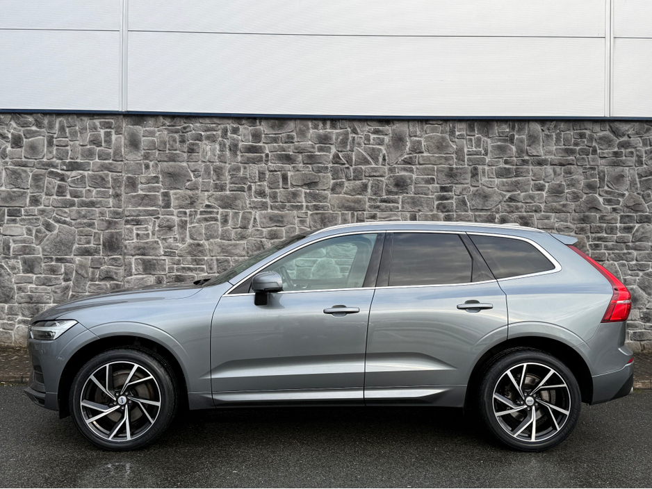 2021 Volvo XC60 2.0D MOMENTUM 5DR AUTO €38,950