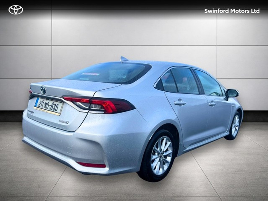 2021 Toyota Corolla - image 2