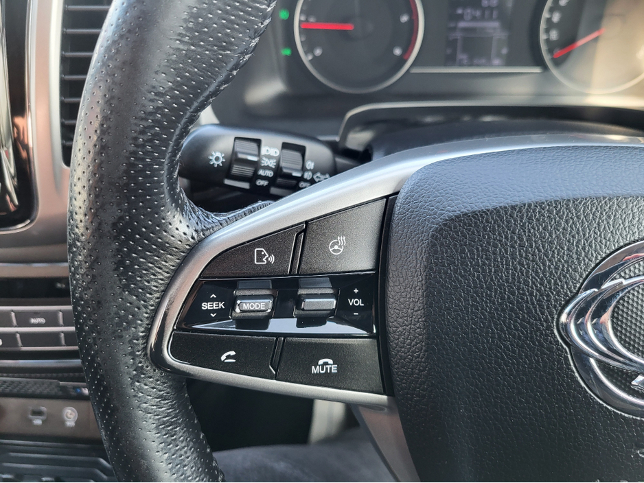 2021 Ssangyong Musso - image 20