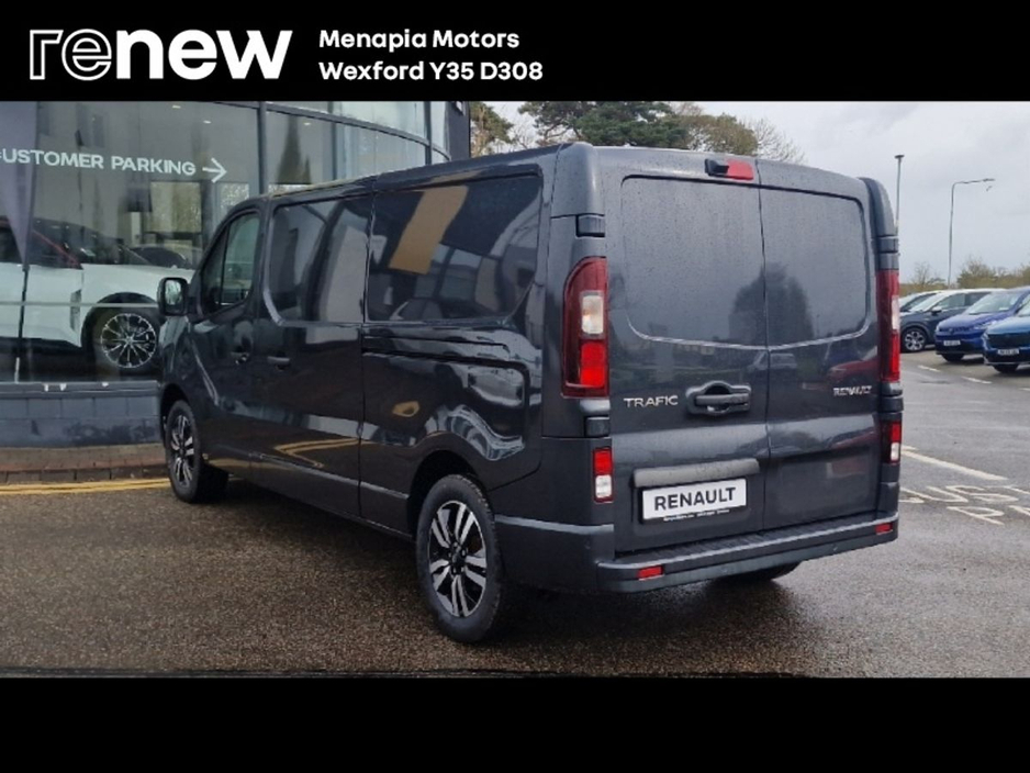 2026 Renault Trafic - image 3