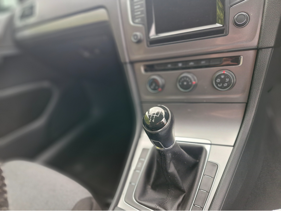 2015 Volkswagen Golf 1.2 TSI MANUAL €8,750