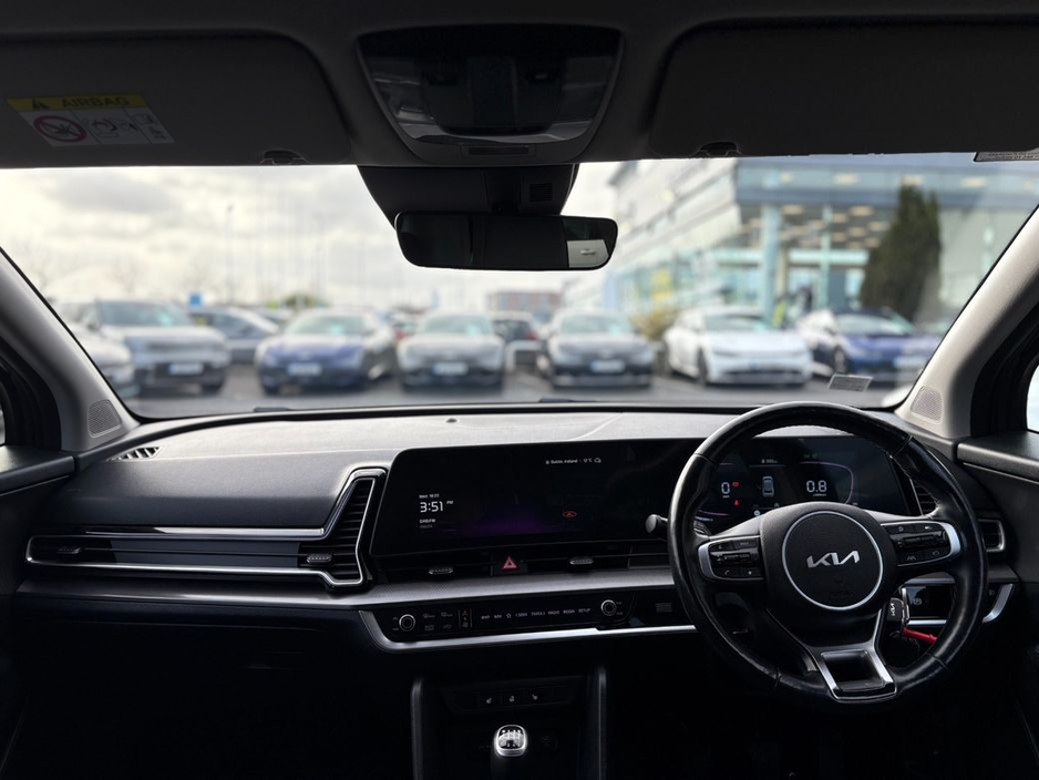 2022 Kia Sportage - image 6