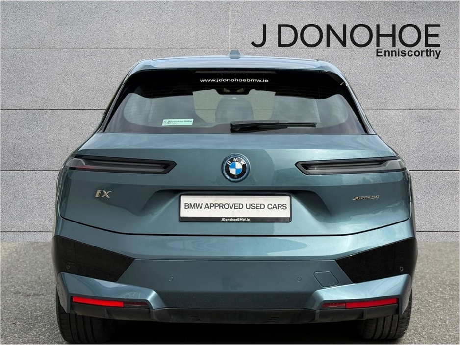 2022 BMW iX - image 15