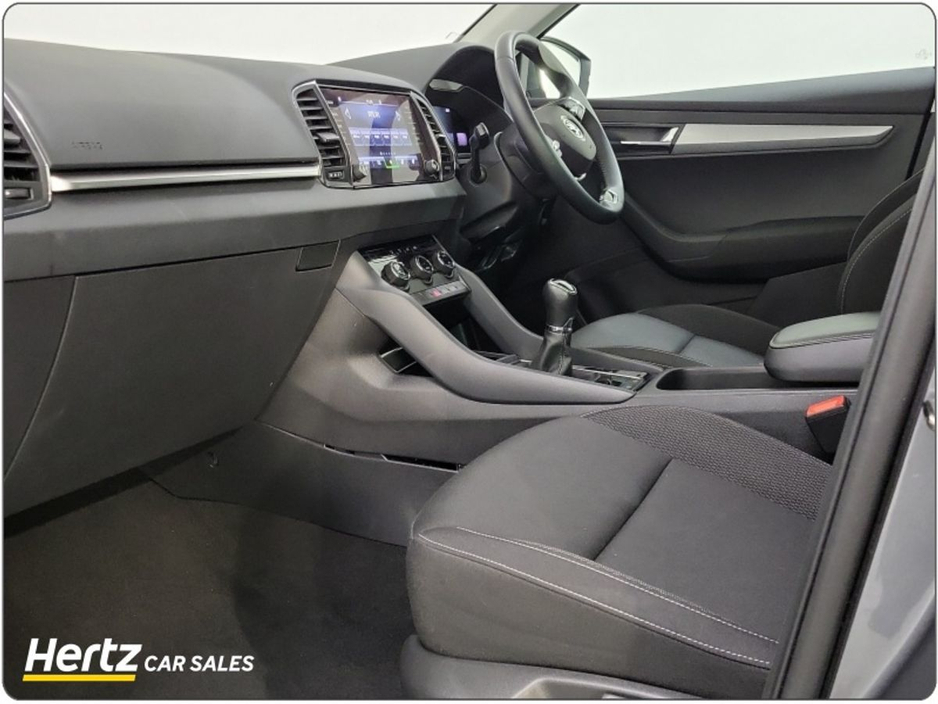2024 Skoda Karoq - image 4