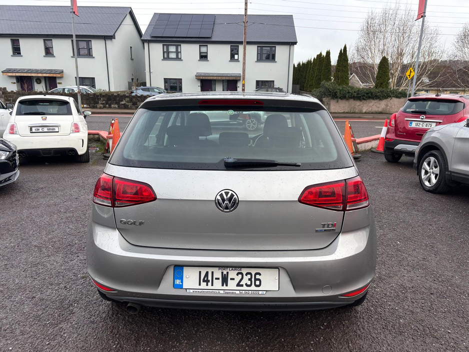 2014 Volkswagen Golf - image 8