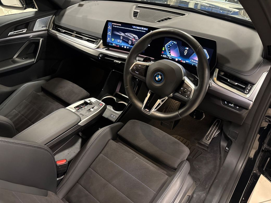2025 BMW X1 - image 28