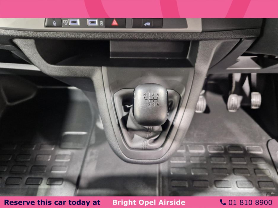 2026 Opel Vivaro KOMF L1H1-1.5 120PS-D €31,950