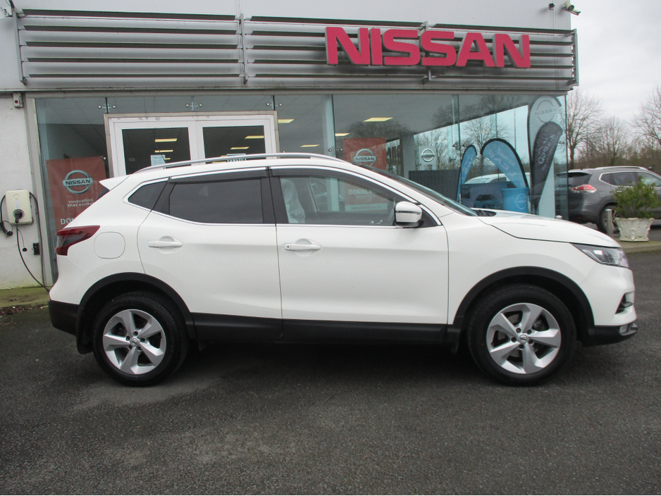 2020 Nissan Qashqai - image 3