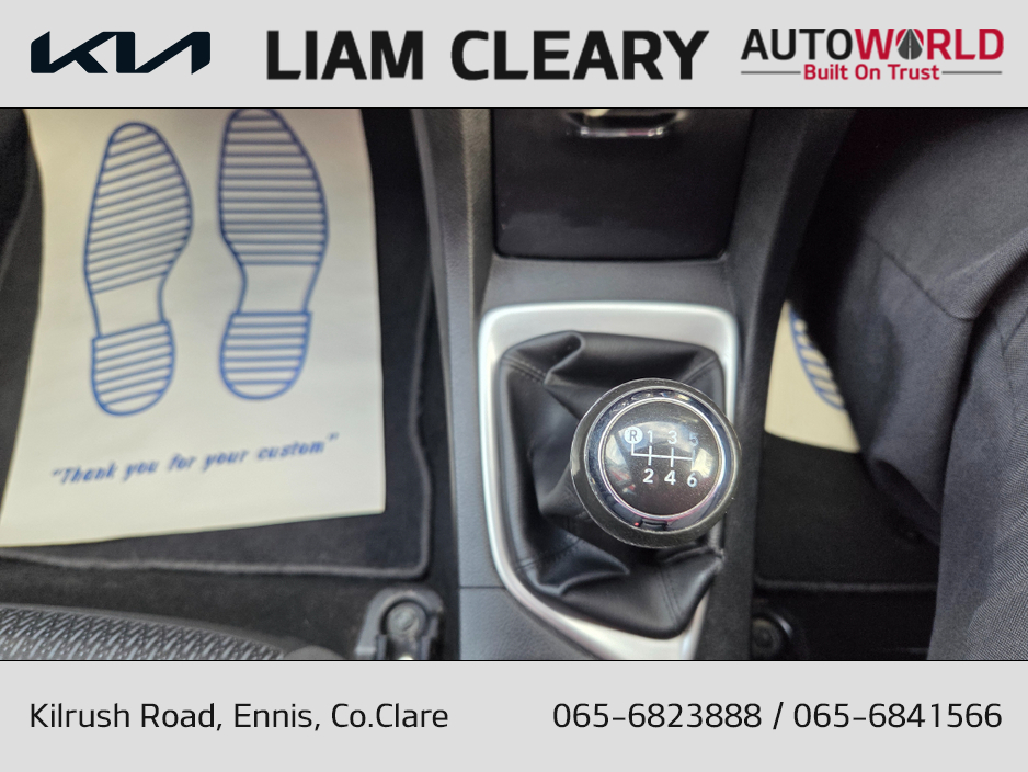 2015 Toyota Corolla - image 20