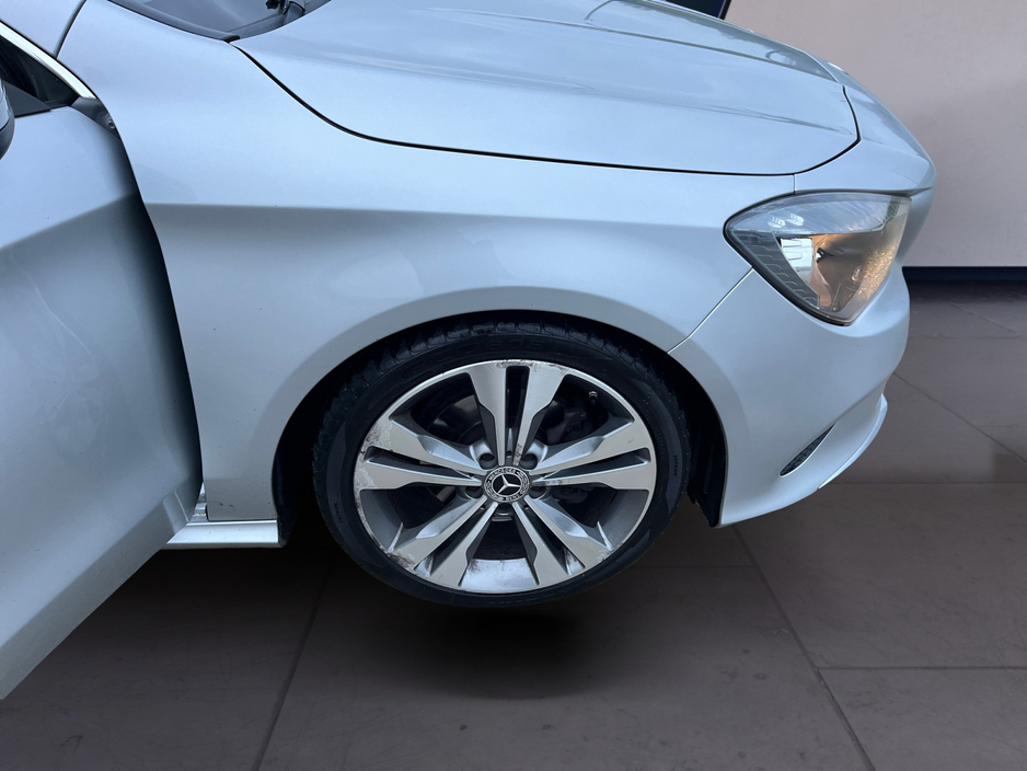 2018 Mercedes-Benz CLA Class - image 13