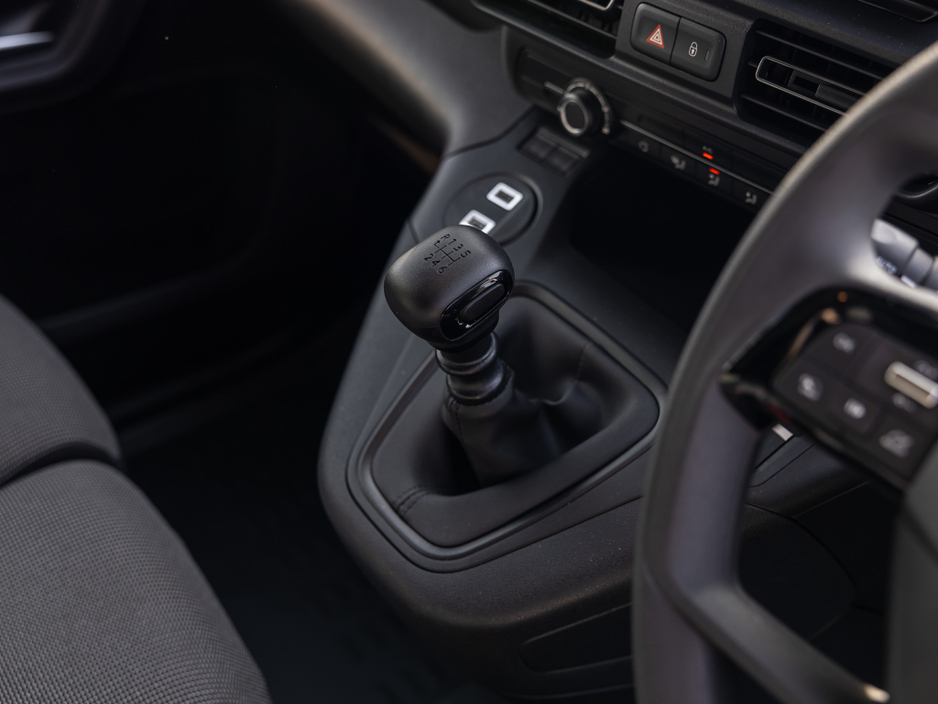 2026 Fiat Doblo - image 16