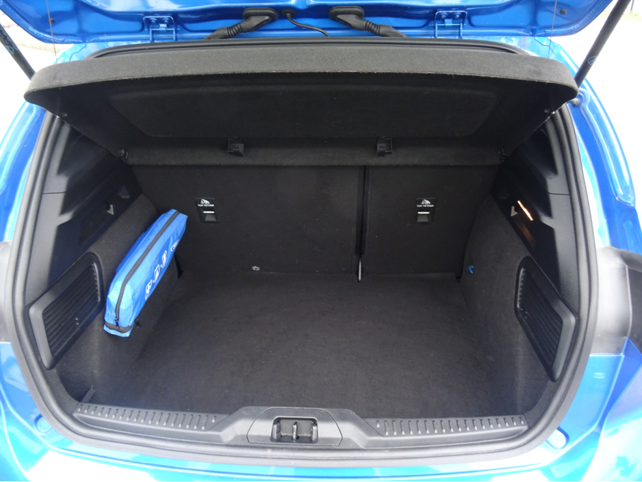 2023 Ford Focus - image 8