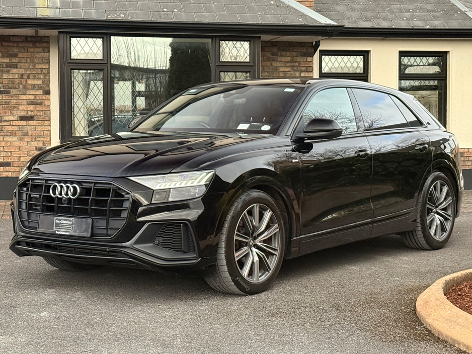 2020 Audi Q8 - image 3
