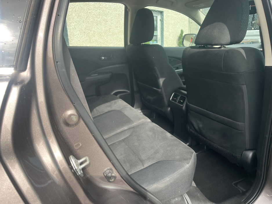 2016 Honda CR-V - image 16