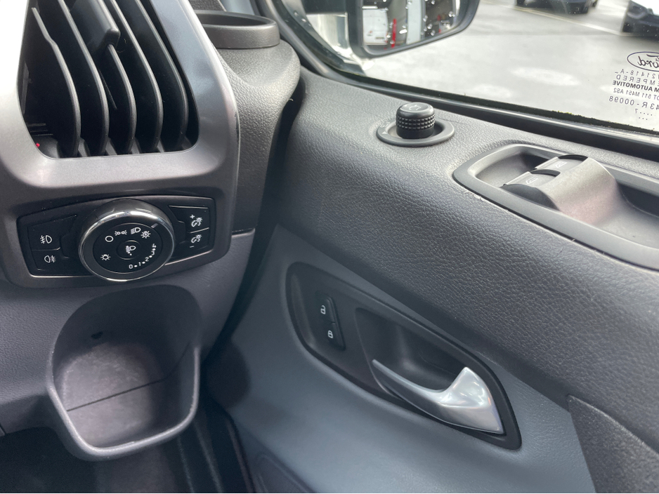 2017 Ford Transit Custom 2071 (172) FORD TRANSIT CUSTOM 290 LWB TRND 2.0 2.0M6 130 3 €10,950