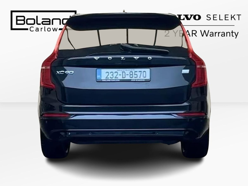 2023 Volvo XC90 - image 12