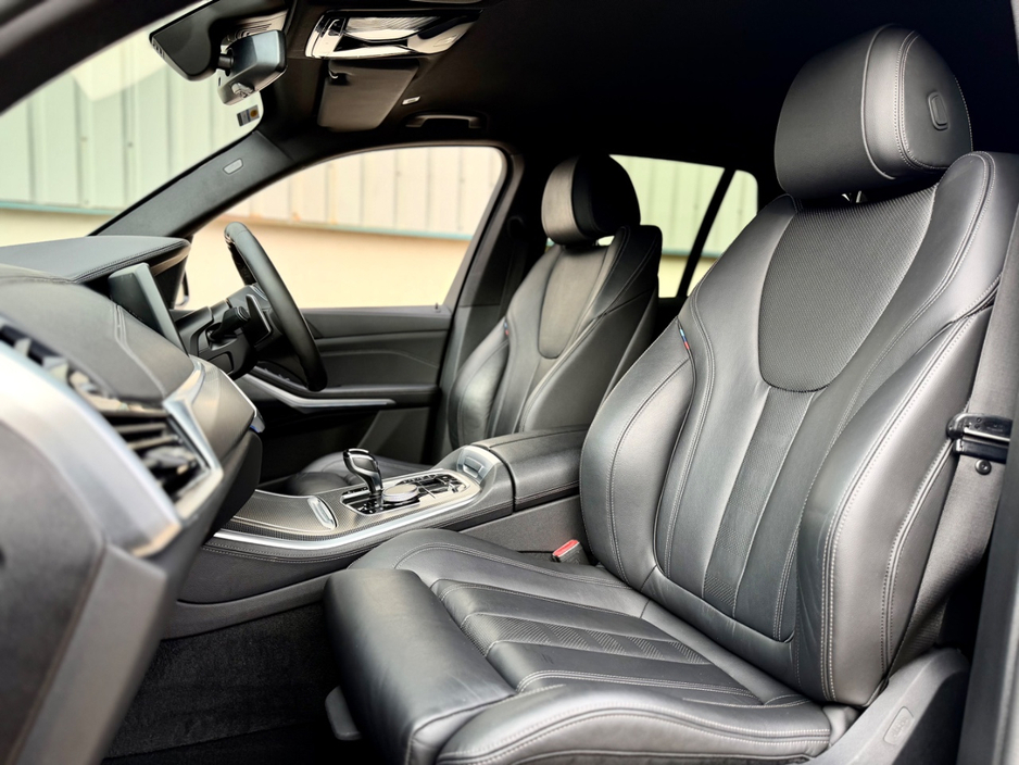 2020 BMW X5 - image 14