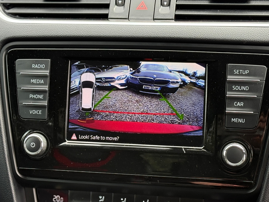 2016 Skoda Octavia - image 28