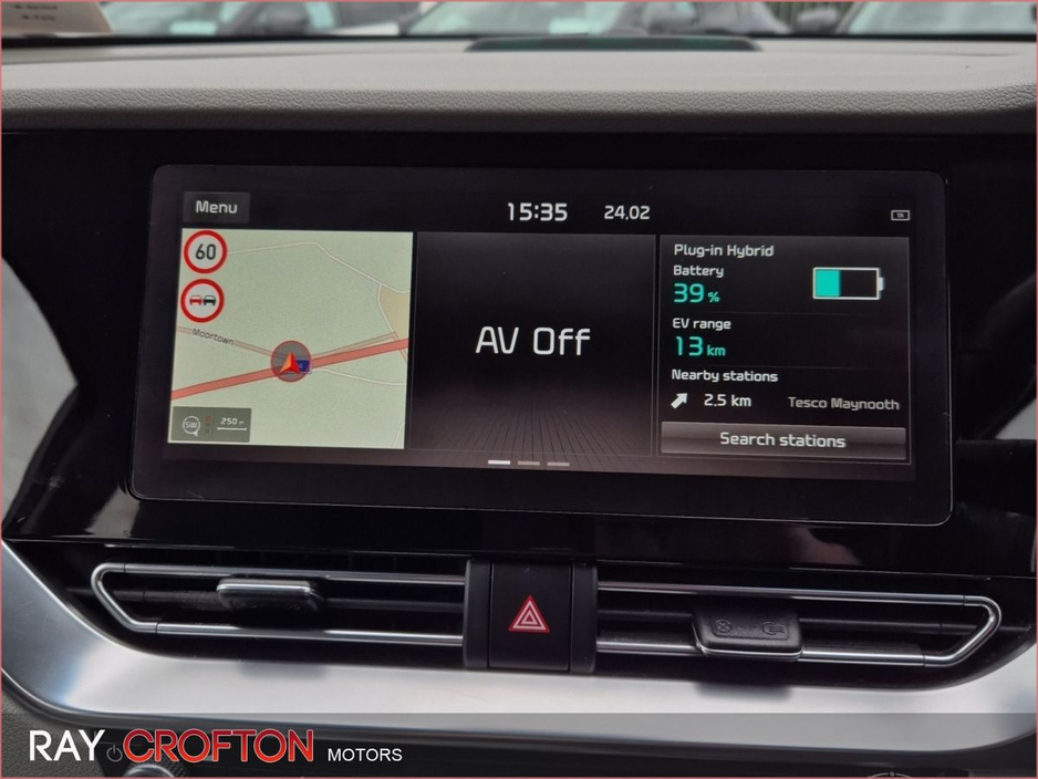 2020 Kia Niro - image 12