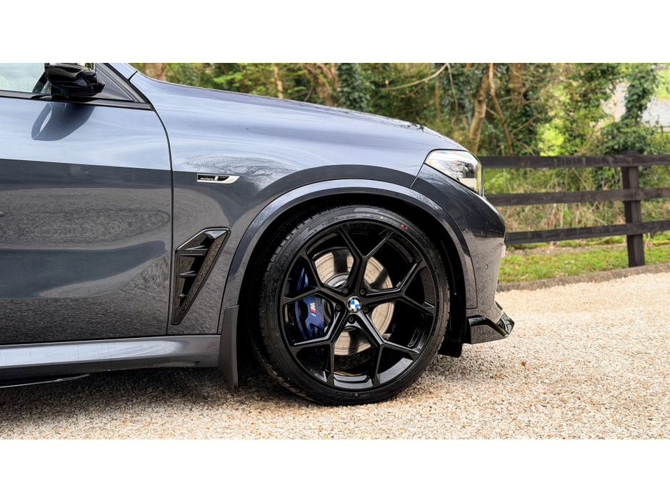 2021 BMW X5 - image 6