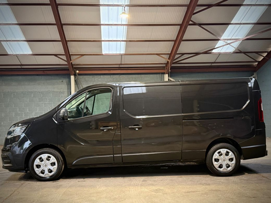 2023 Renault Trafic LL30 BUSINESS PLUS DC // LOW MILEAGE // VAT INVOICE // €20,950