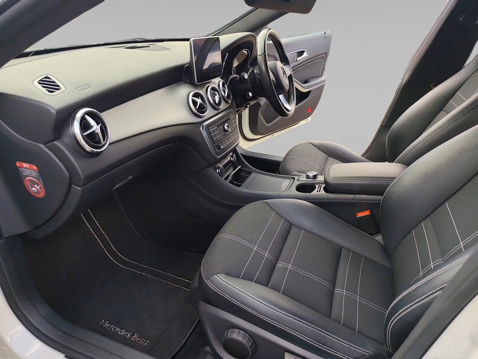 2015 Mercedes-Benz CLA Class - image 16
