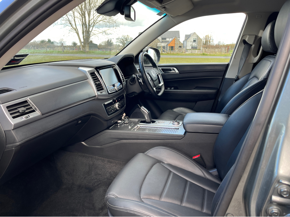 2023 Ssangyong Rexton - image 12