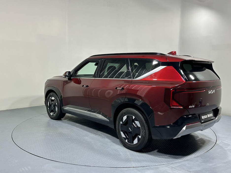 2026 Kia EV5 - image 5