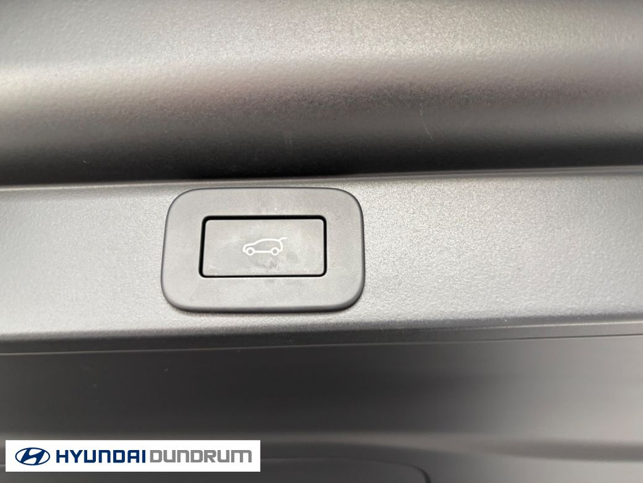 2025 Land Rover Range Rover - image 6