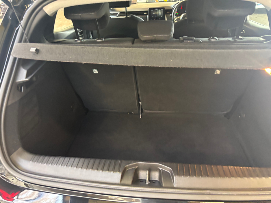 2023 Renault Clio - image 14