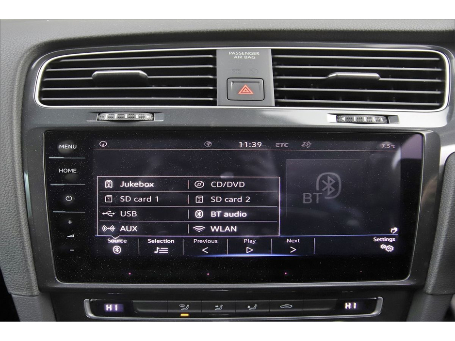 2019 Volkswagen Golf - image 19