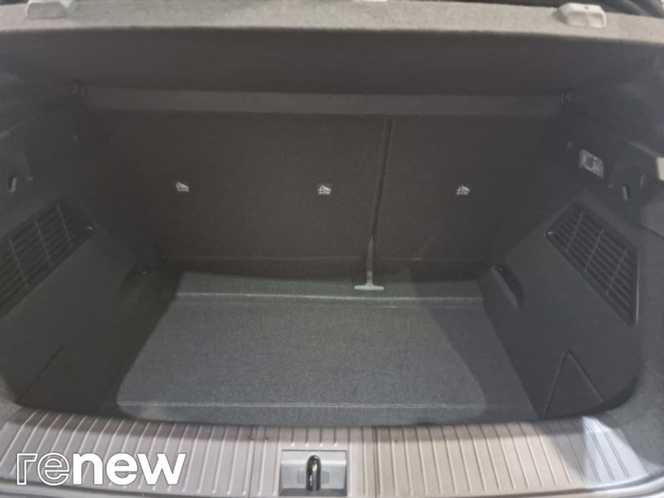 2026 Renault Megane E-Tech - image 12