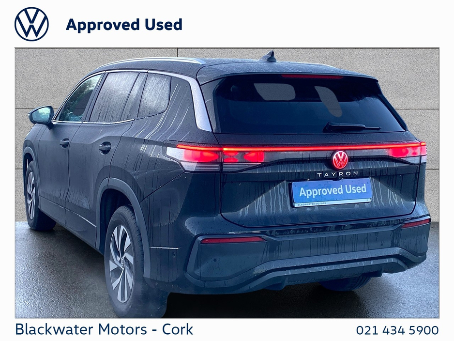 2025 Volkswagen Tayron - image 3