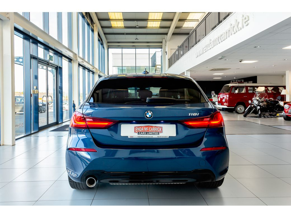 2022 BMW 1 Series - image 8