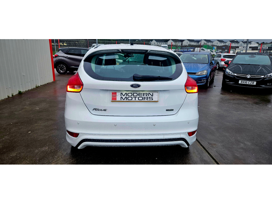 2016 Ford Focus ZETEC S 1.0 ECO 125BHP LOW MILES €9,750