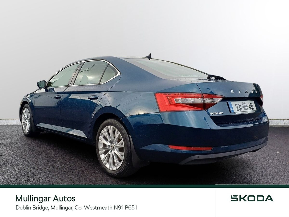 2023 Skoda Superb - image 14